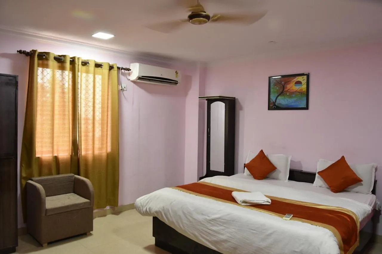Hotel Sarweshwary Varanasi 3*,