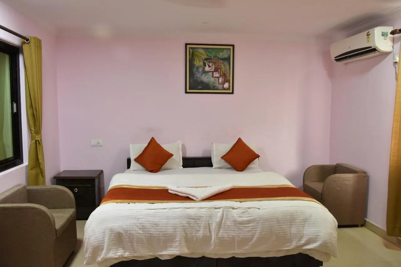 ***  Hotel Sarweshwary Varanasi India